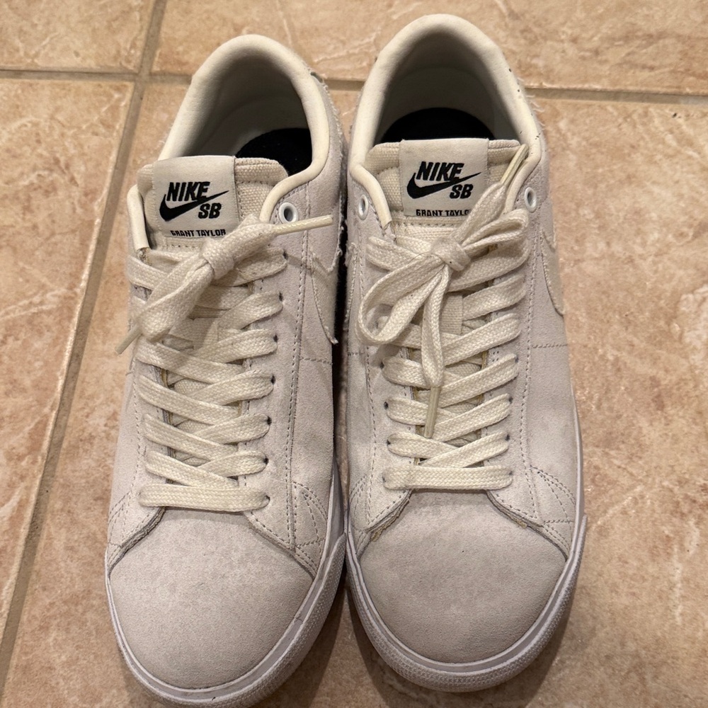 Nike‎ SB Shoes Men  Blazer Low GT Grant Taylor Triple White Sail